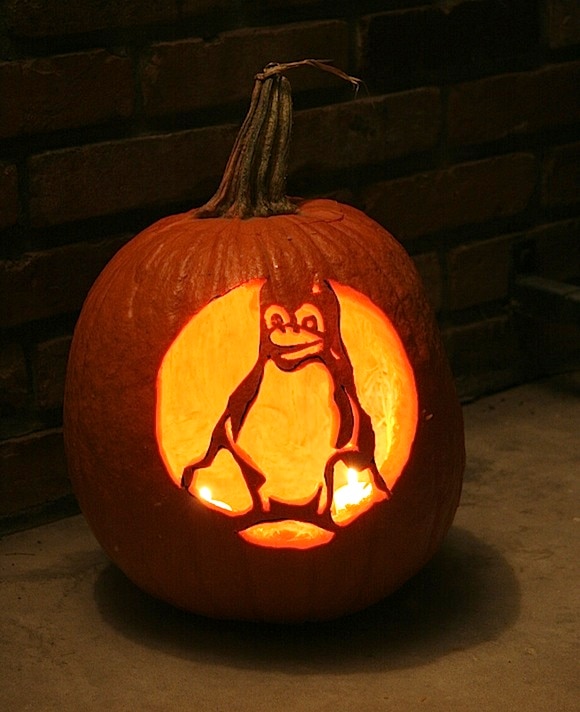 tux pumpkin